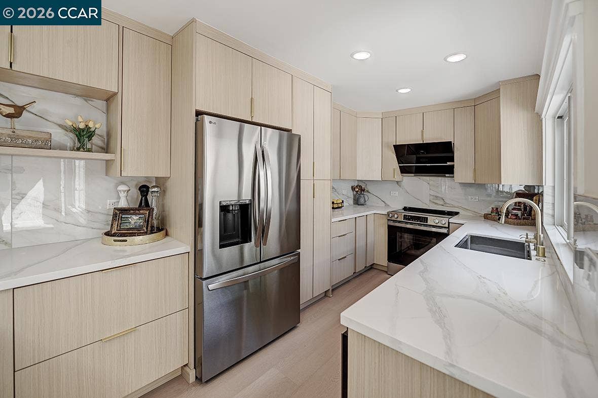 1221 Oakmont Dr, #2, Walnut Creek, CA 94595