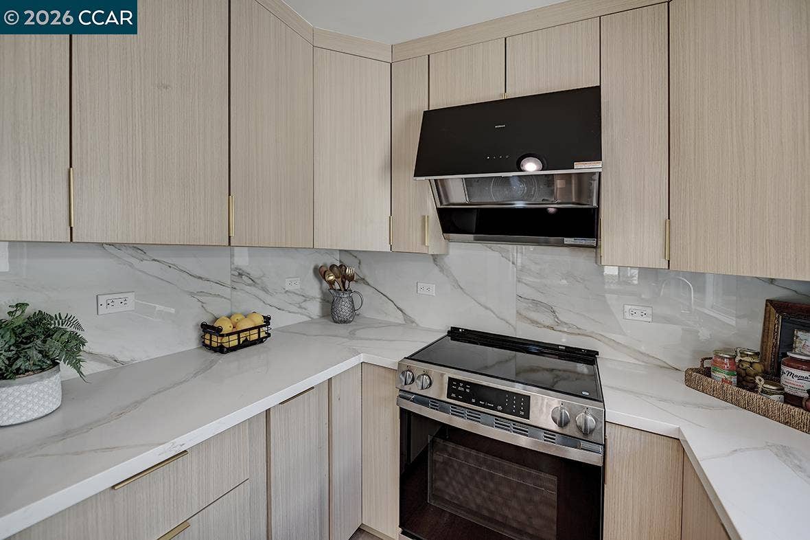 1221 Oakmont Dr, #2, Walnut Creek, CA 94595