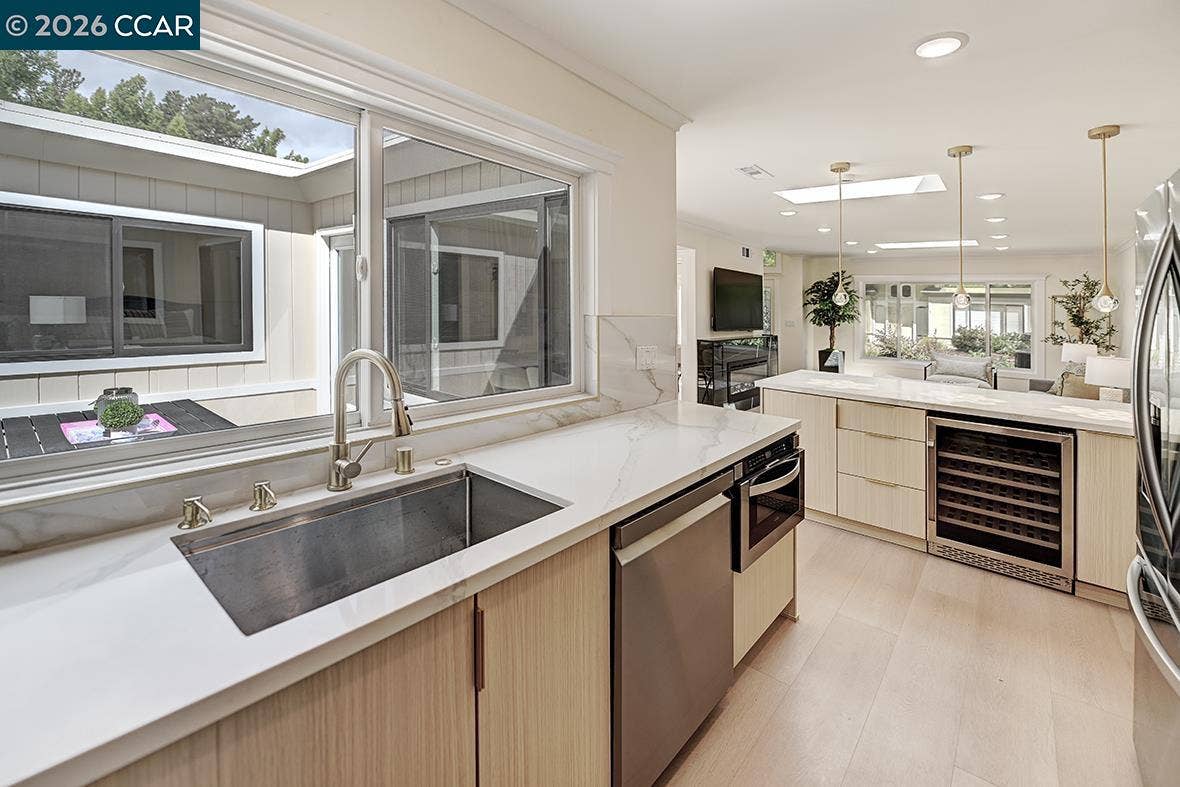 1221 Oakmont Dr, #2, Walnut Creek, CA 94595