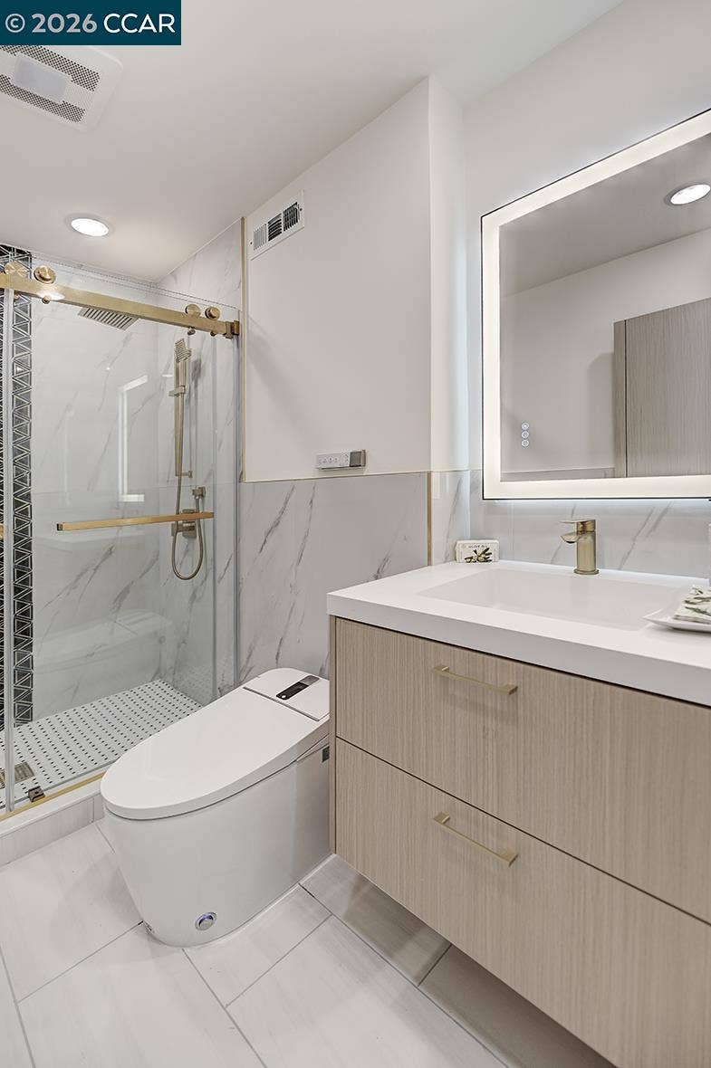 1221 Oakmont Dr, #2, Walnut Creek, CA 94595