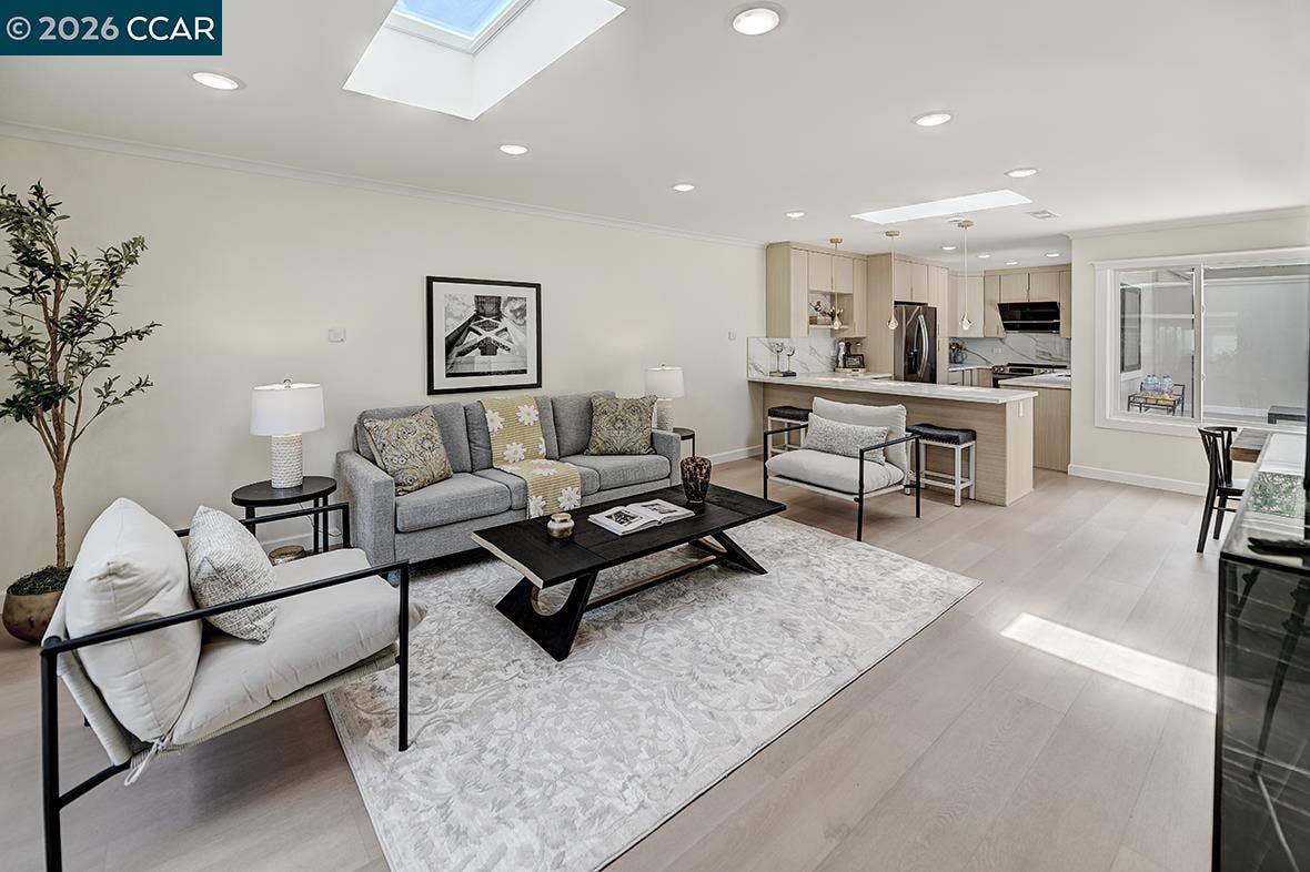 1221 Oakmont Dr, #2, Walnut Creek, CA 94595