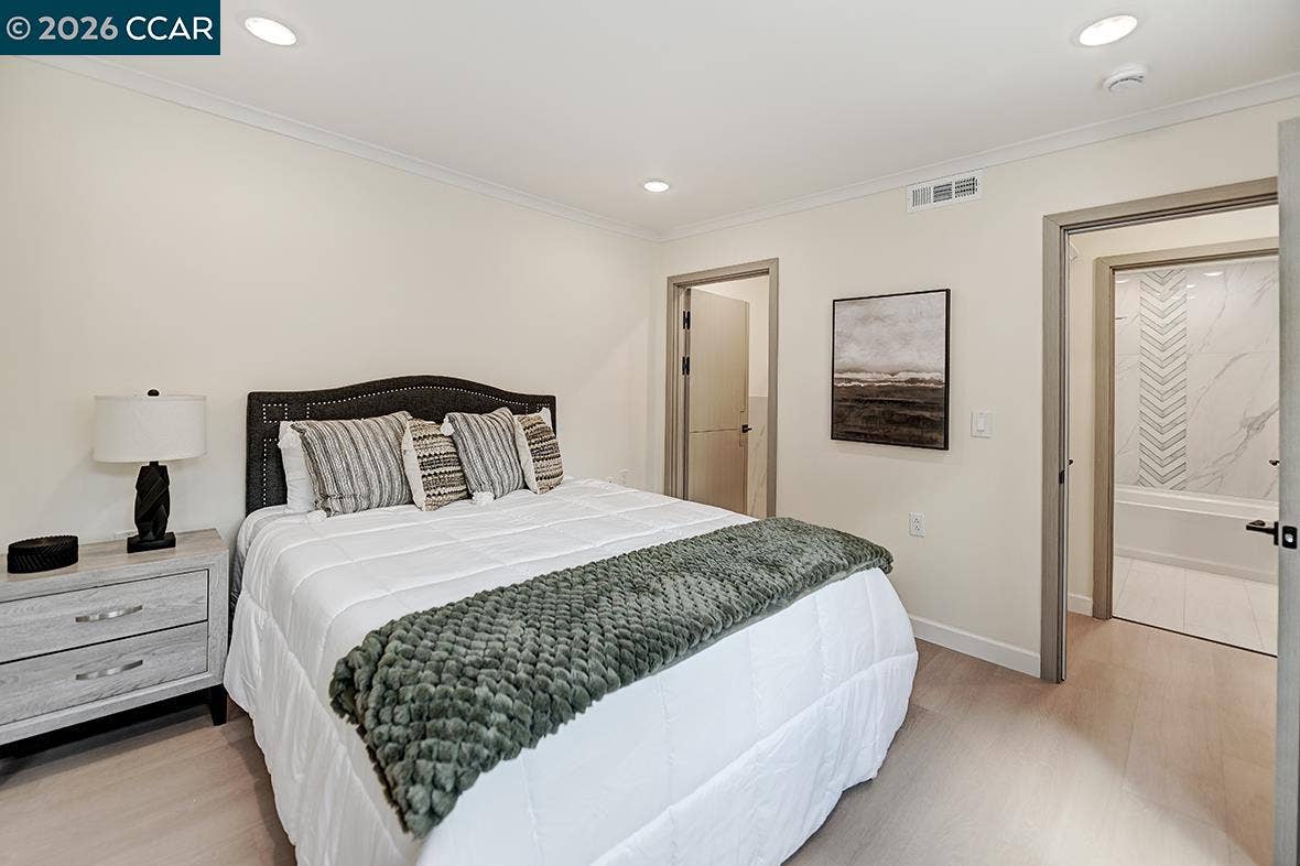 1221 Oakmont Dr, #2, Walnut Creek, CA 94595
