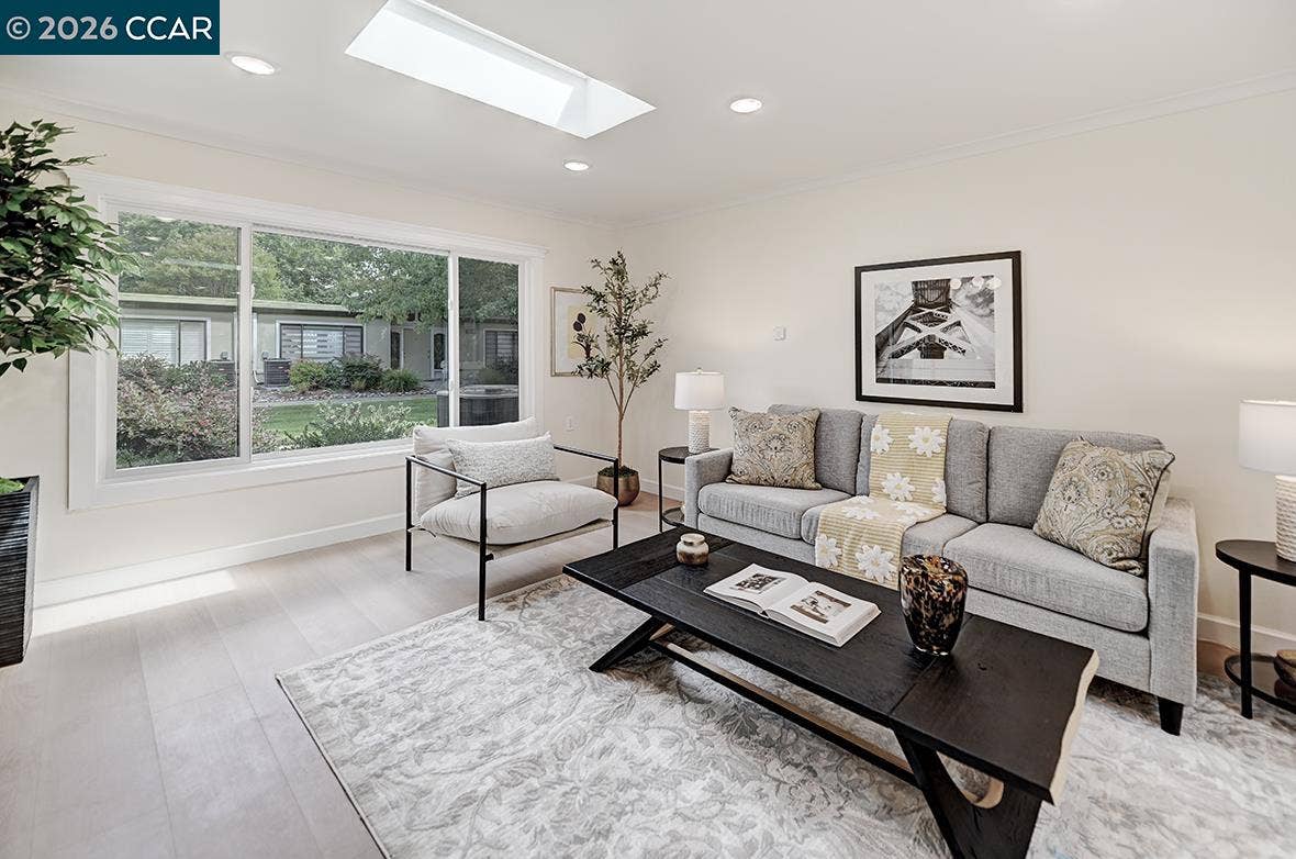 1221 Oakmont Dr, #2, Walnut Creek, CA 94595