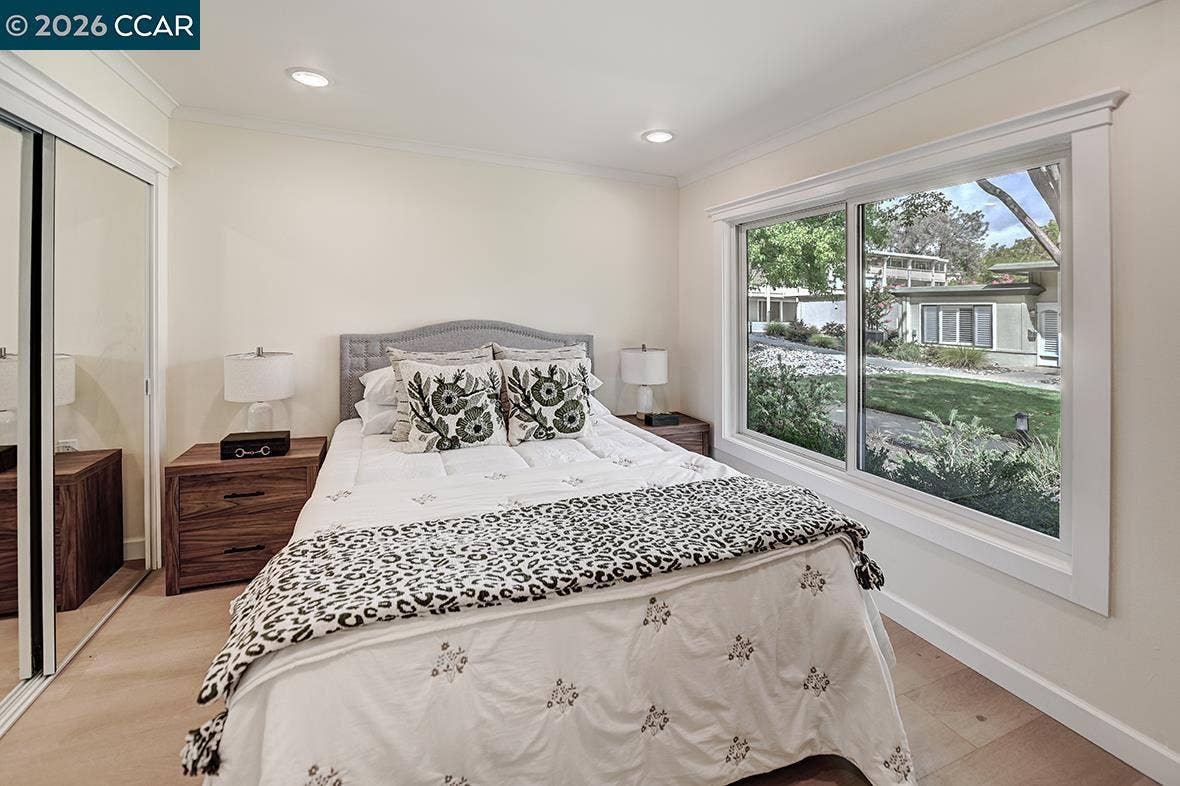 1221 Oakmont Dr, #2, Walnut Creek, CA 94595