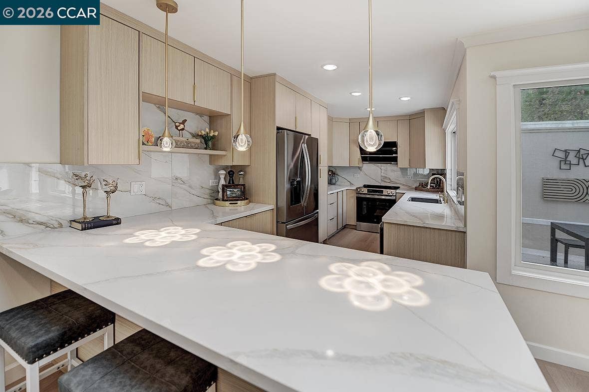 1221 Oakmont Dr, #2, Walnut Creek, CA 94595