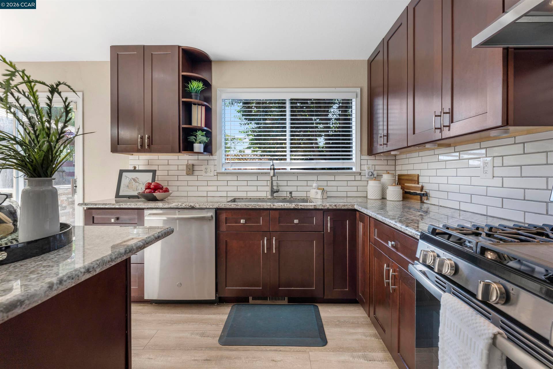 3611 Sunview Ct, Concord, CA 94520