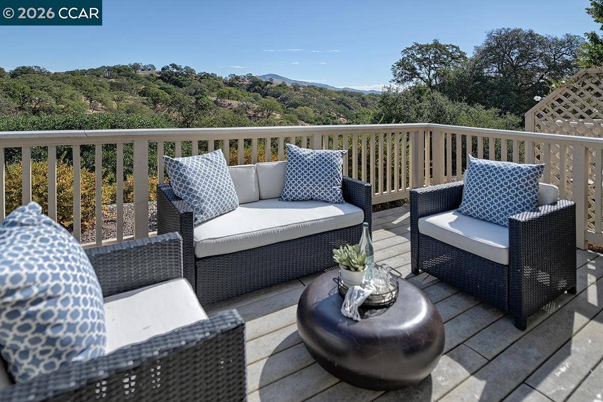 506 Quail Hill Ct, Walnut Creek, CA 94595