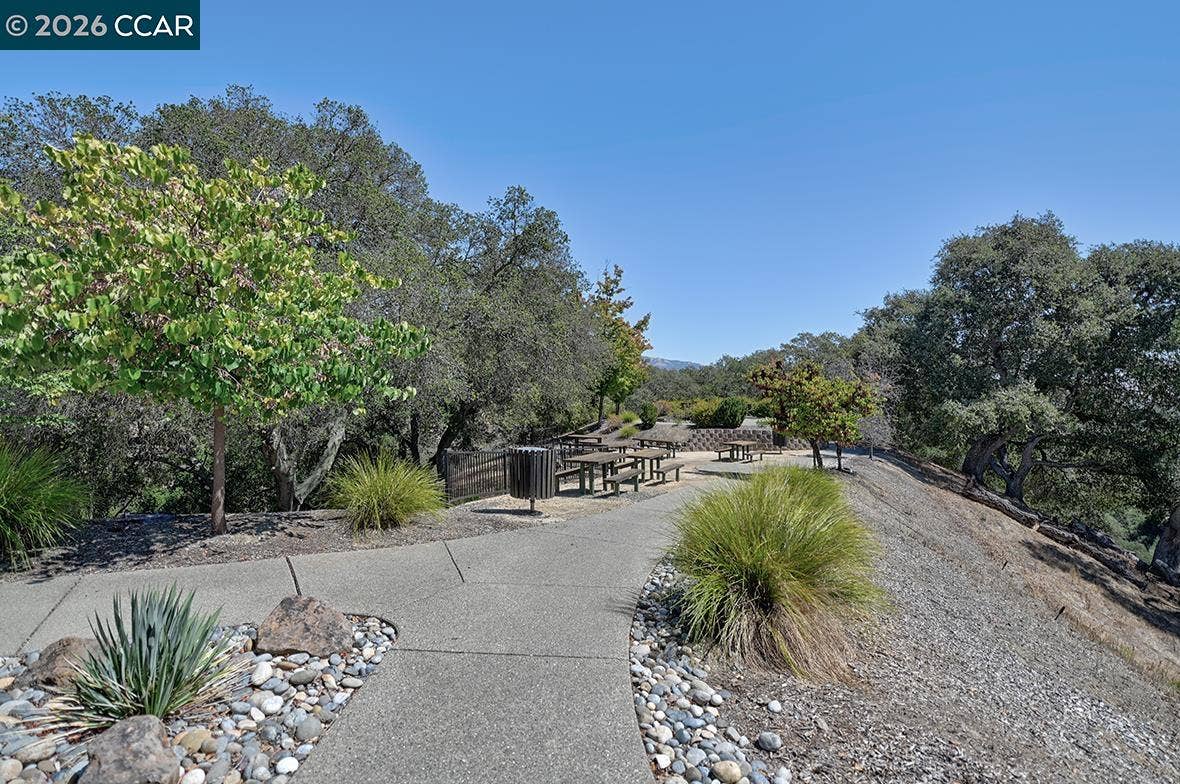 506 Quail Hill Ct, Walnut Creek, CA 94595