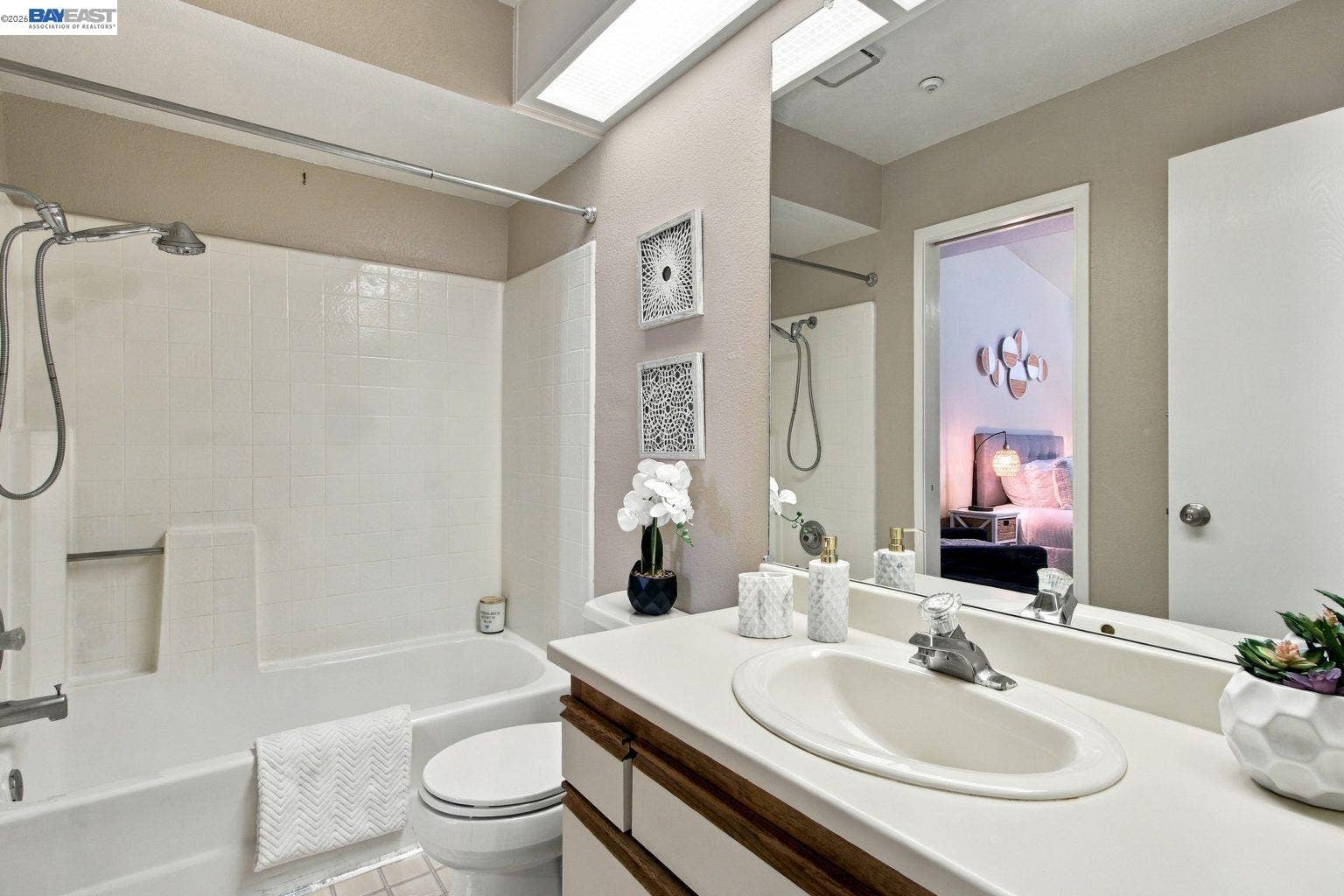 2627 Oak Rd, #B, Walnut Creek, CA 94597