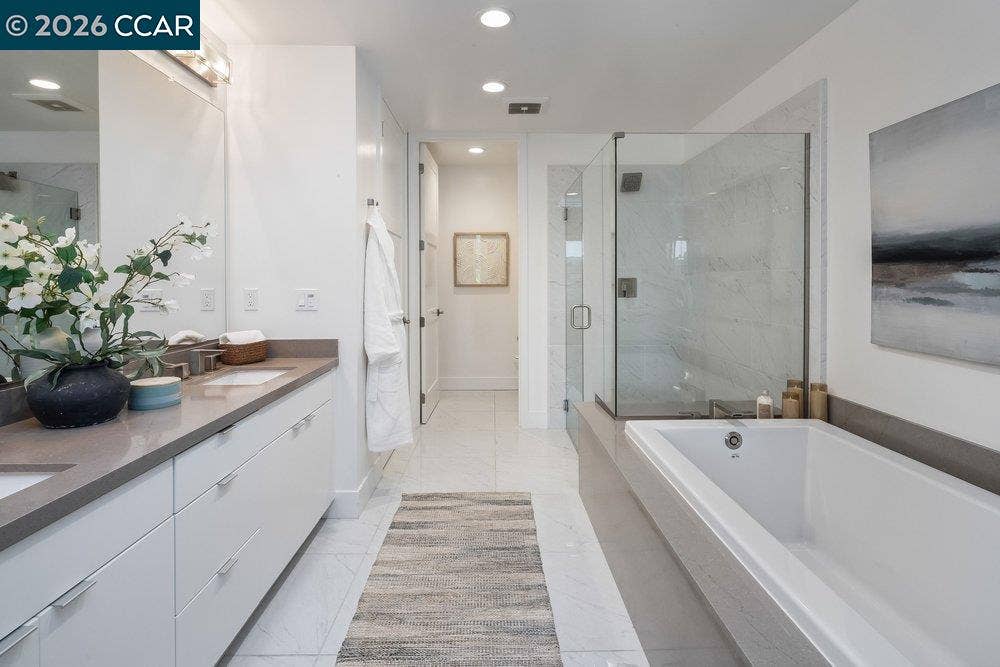 1954 Trinity Ave, #302, Walnut Creek, CA 94596