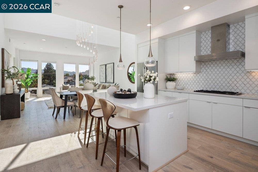 1954 Trinity Ave, #302, Walnut Creek, CA 94596