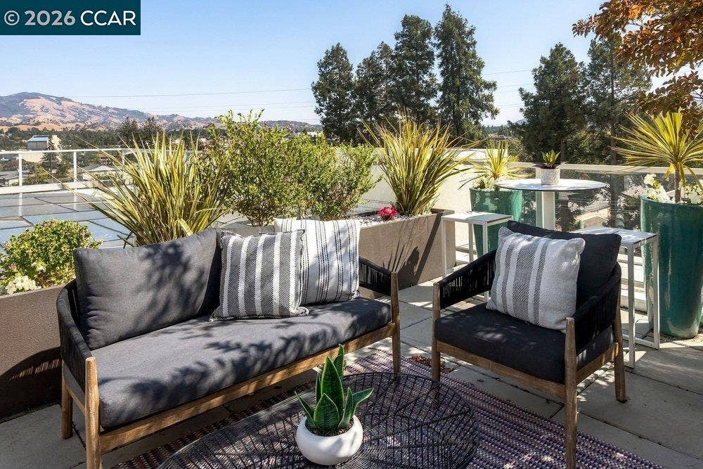 1954 Trinity Ave, #302, Walnut Creek, CA 94596