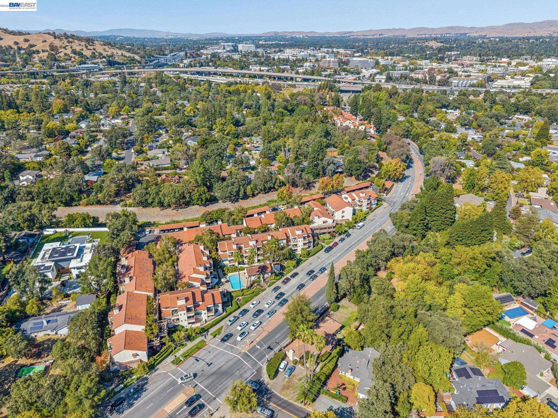 1225 S Villa Way, Walnut Creek, CA 94595