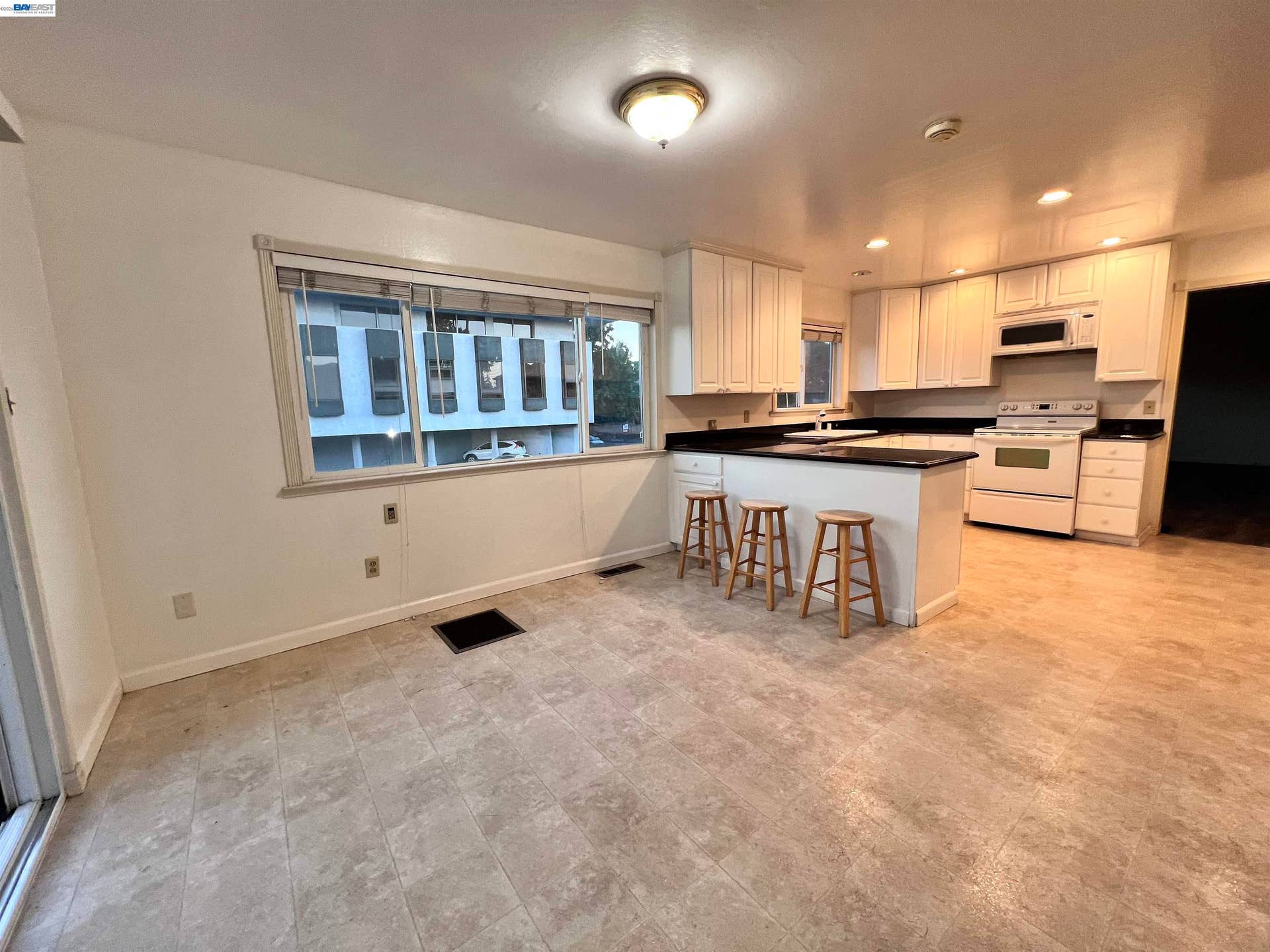 1330 MT PISGAH RD, #A, Walnut Creek, CA 94596