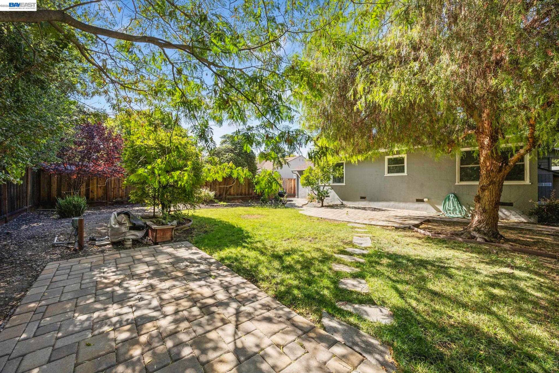 1942 N 6Th St, Concord, CA 94519