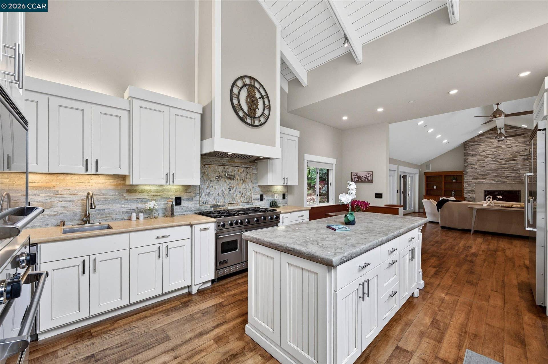691 Old Jonas Hill Rd, Lafayette, CA 94549