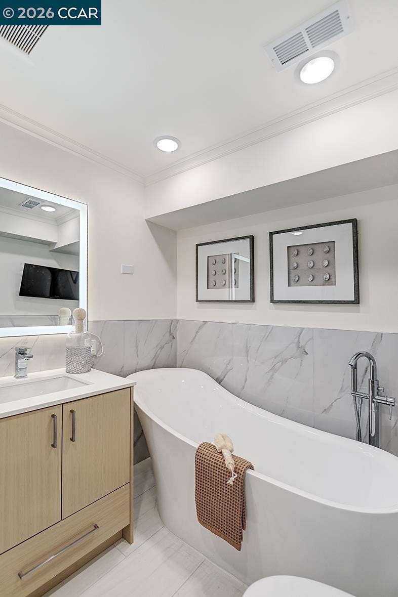 1140 Fairlawn Ct, #2, Walnut Creek, CA 94595
