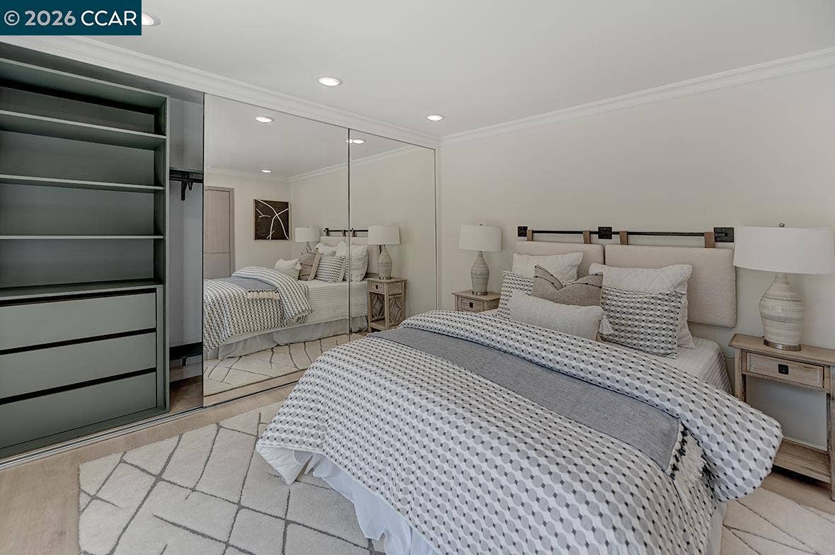 1140 Fairlawn Ct, #2, Walnut Creek, CA 94595
