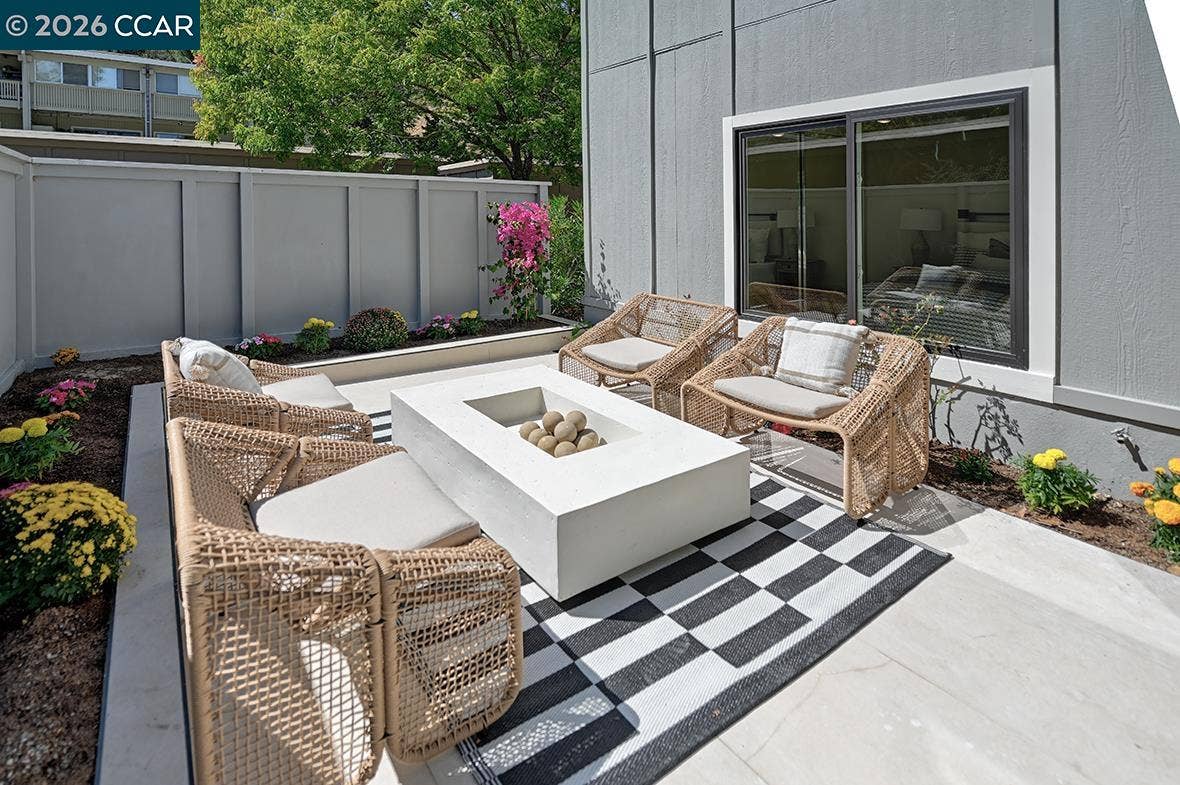 1140 Fairlawn Ct, #2, Walnut Creek, CA 94595