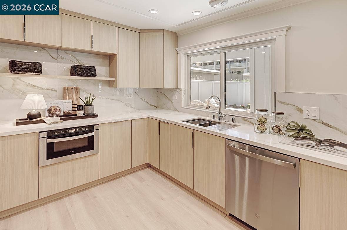 1140 Fairlawn Ct, #2, Walnut Creek, CA 94595