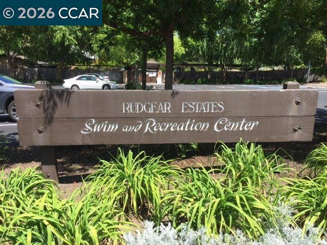 1127 Glengarry Drive, Walnut Creek, CA 94596
