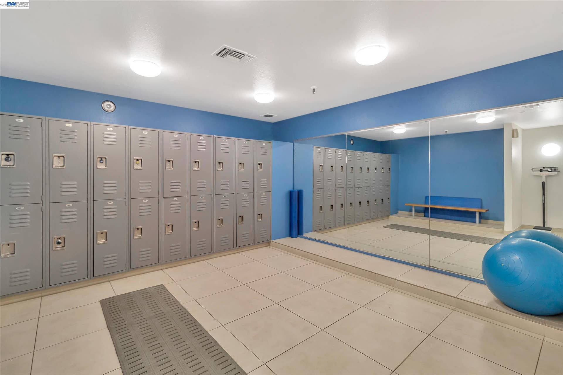 410 N Civic Dr, #302, Walnut Creek, CA 94596