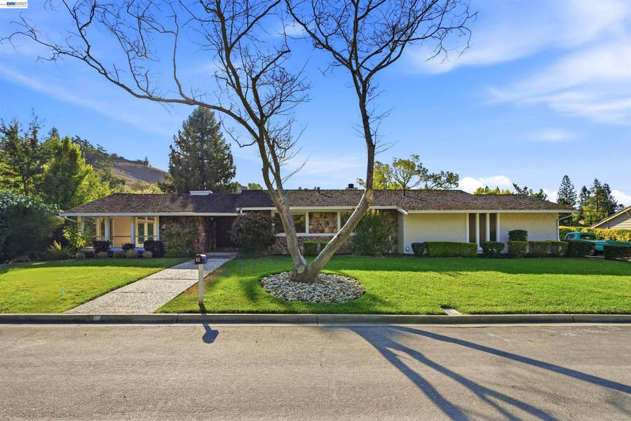 Property photo for 11 Ray Court, Alamo, CA