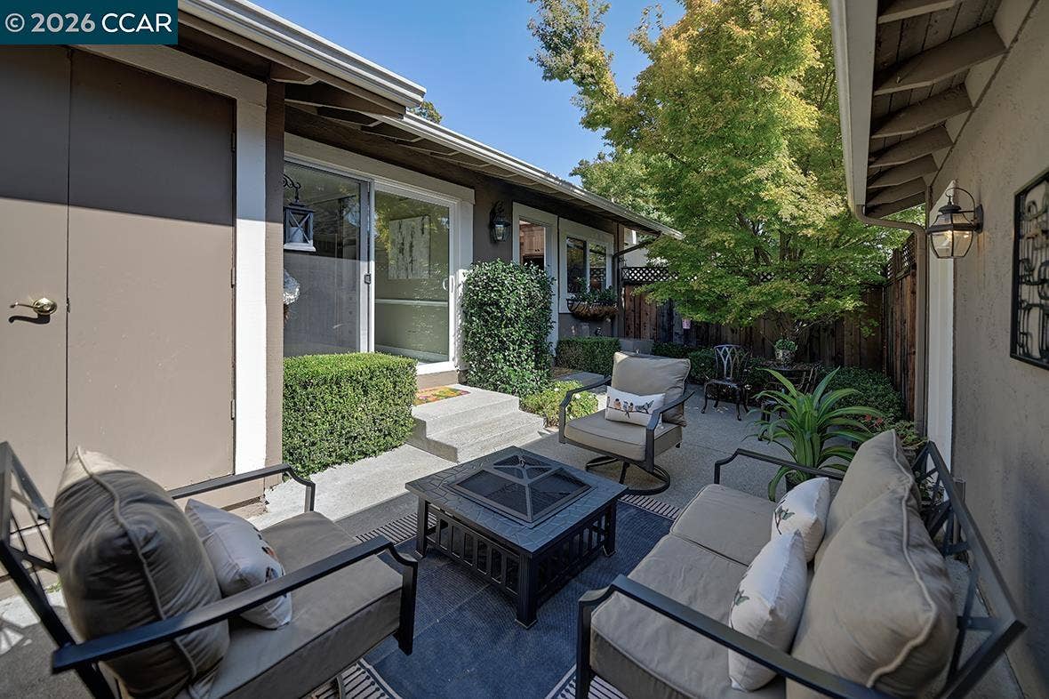 120 Lawnview Cir, Danville, CA 94526