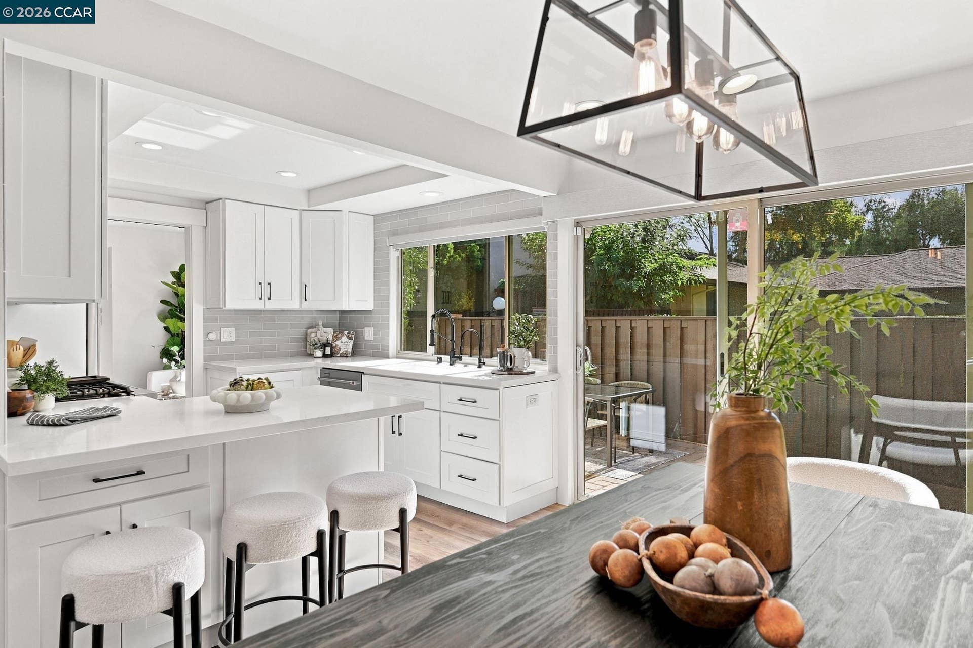 1592 Candelero Dr, Walnut Creek, CA 94598