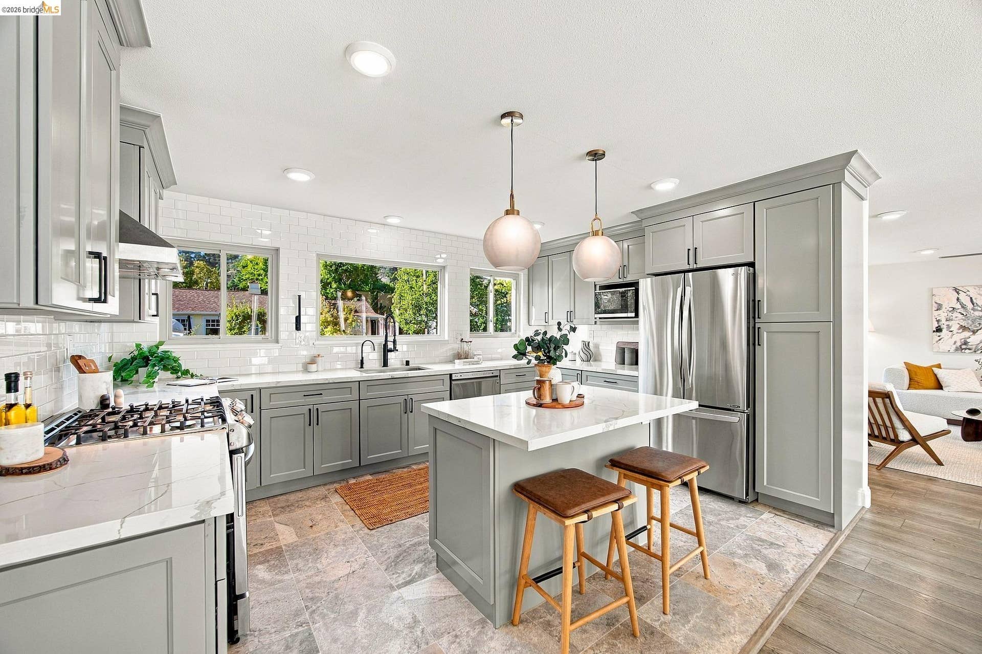 925 Juanita Dr, Lafayette, CA 94595