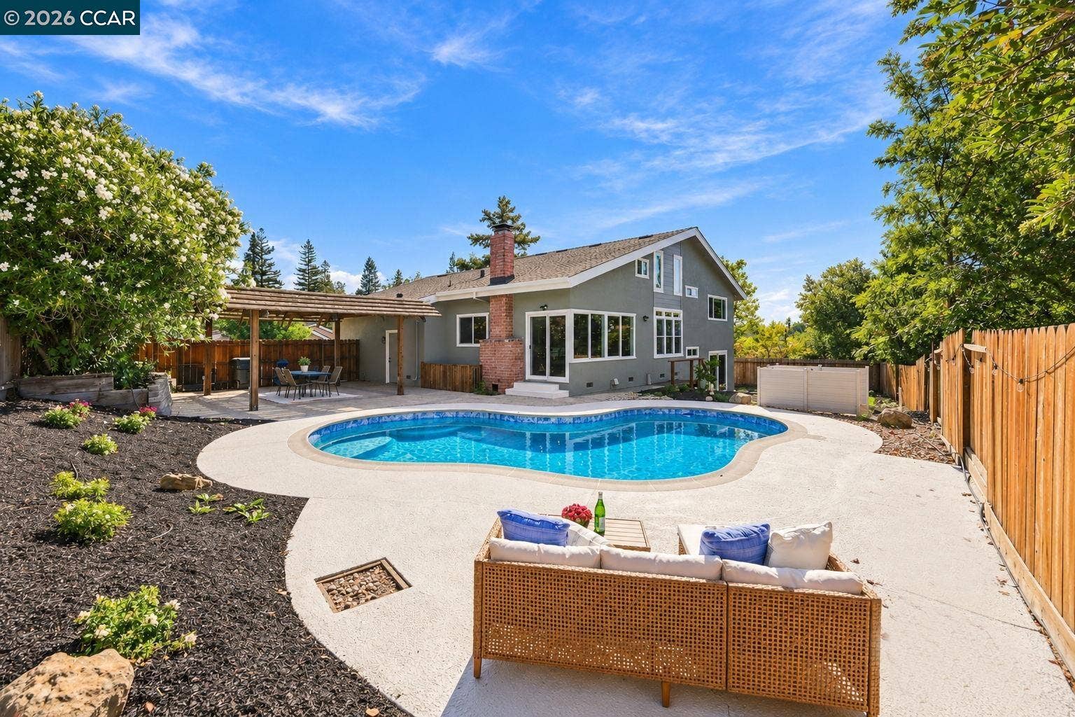 15 Citadel Ct, Pleasant Hill, CA 94523