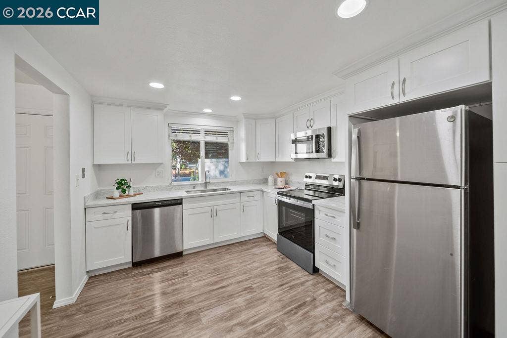 571 Europa Ct, Walnut Creek, CA 94598