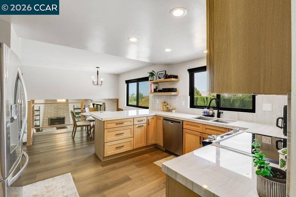 4073 Castlewood Ct, Concord, CA 94518