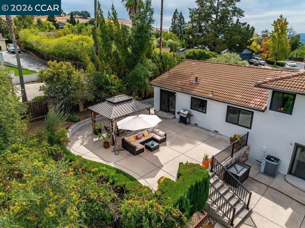 4073 Castlewood Ct, Concord, CA 94518