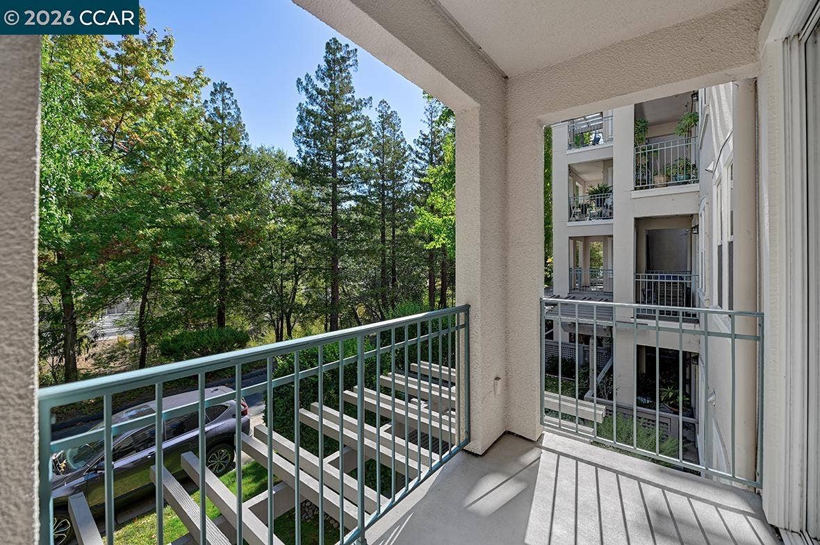 1860 Tice Creek Dr, #1218, Walnut Creek, CA 94595