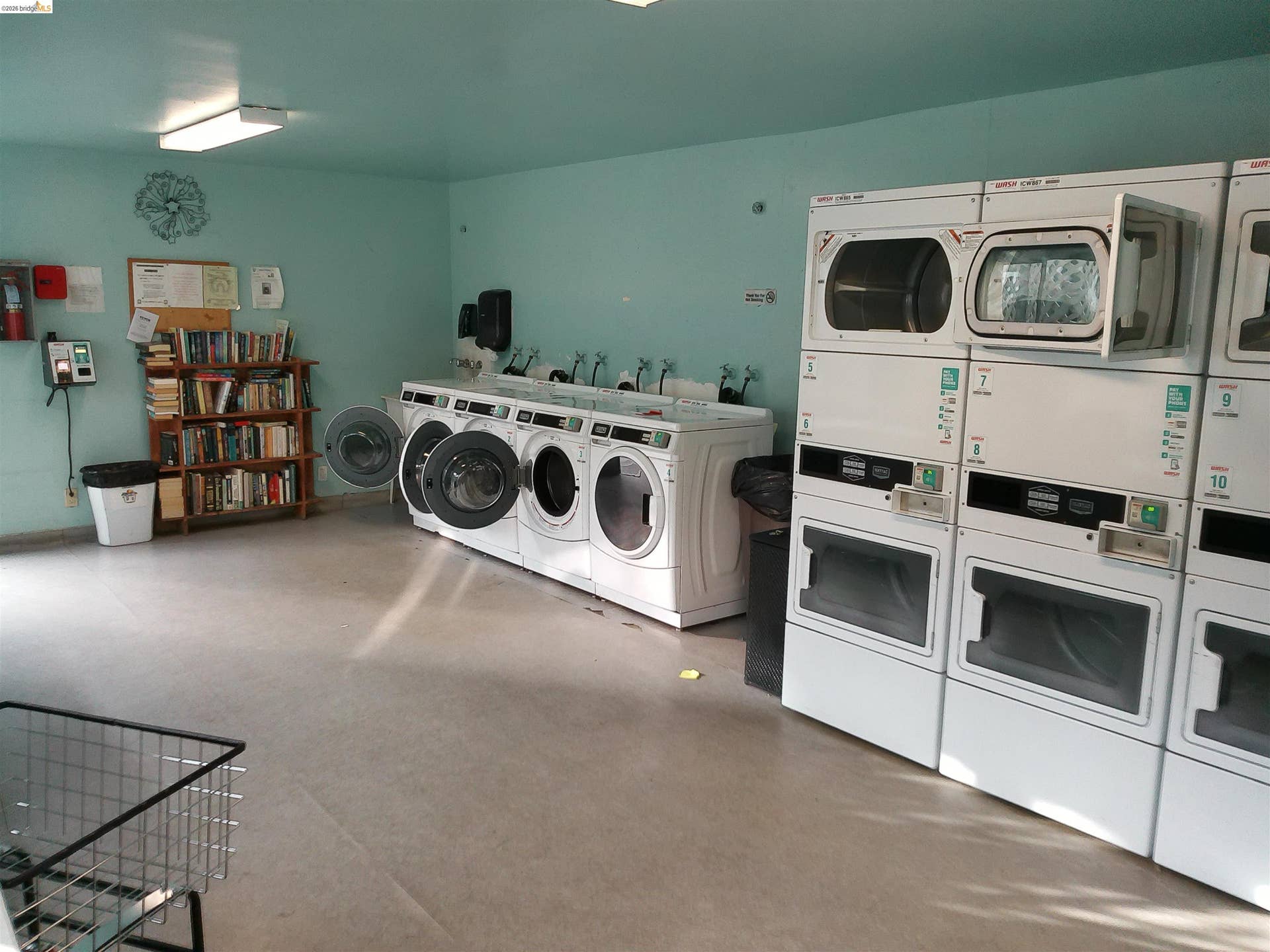 325 Kitty Hawk Rd RD, #304, Alameda, CA 94501