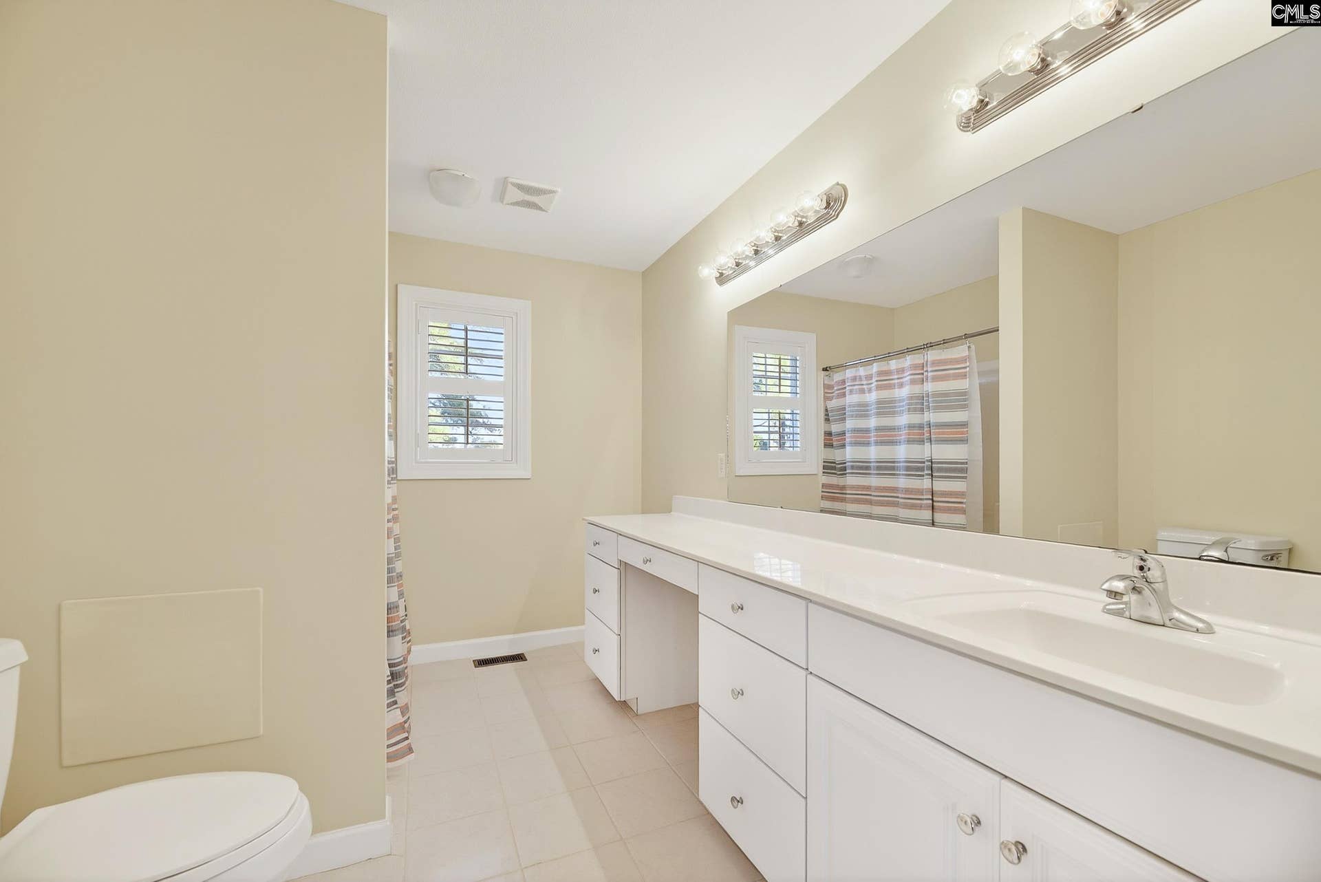 993 Pickett Level Road, Elloree, SC 29047