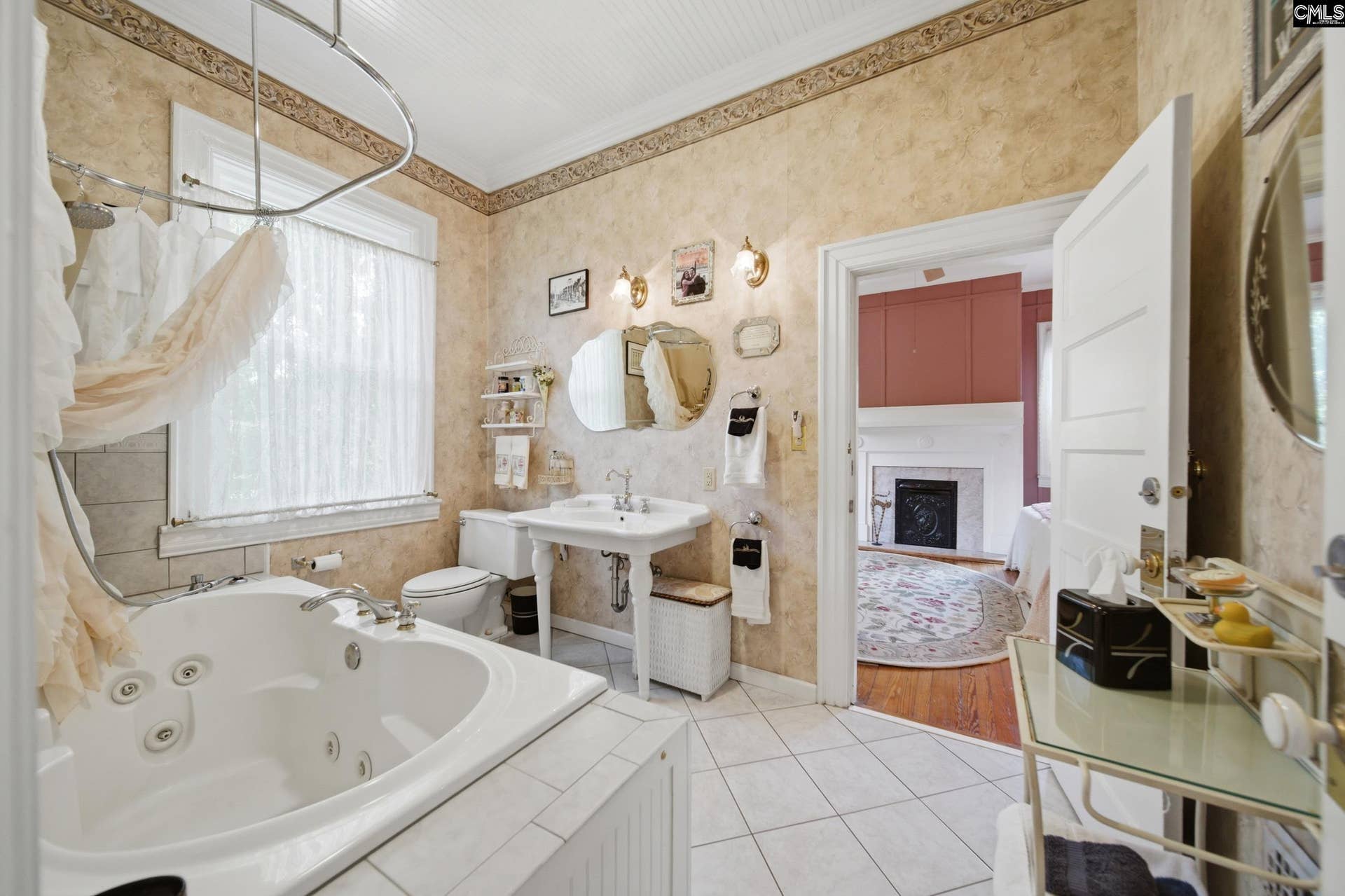 70 Honeysuckle Lane, Winnsboro, SC 29180