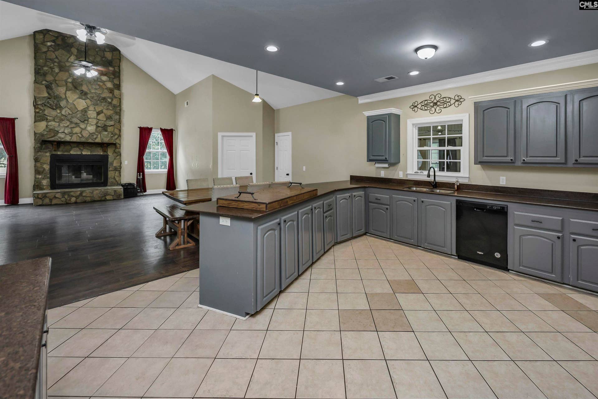 143 Harrison Circle, West Columbia, SC 29172-2640