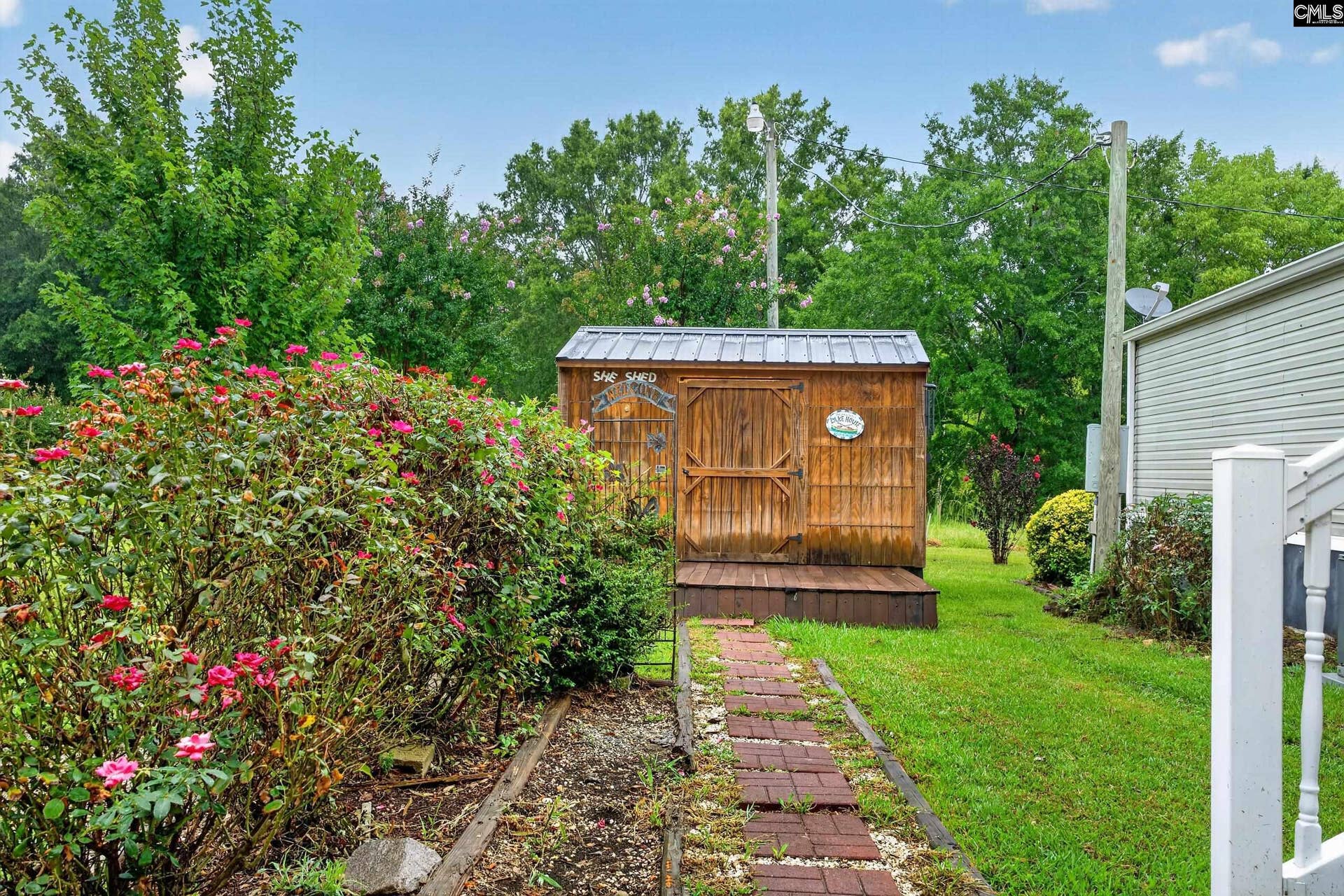 150 Harbors End Drive, Saluda, SC 29138