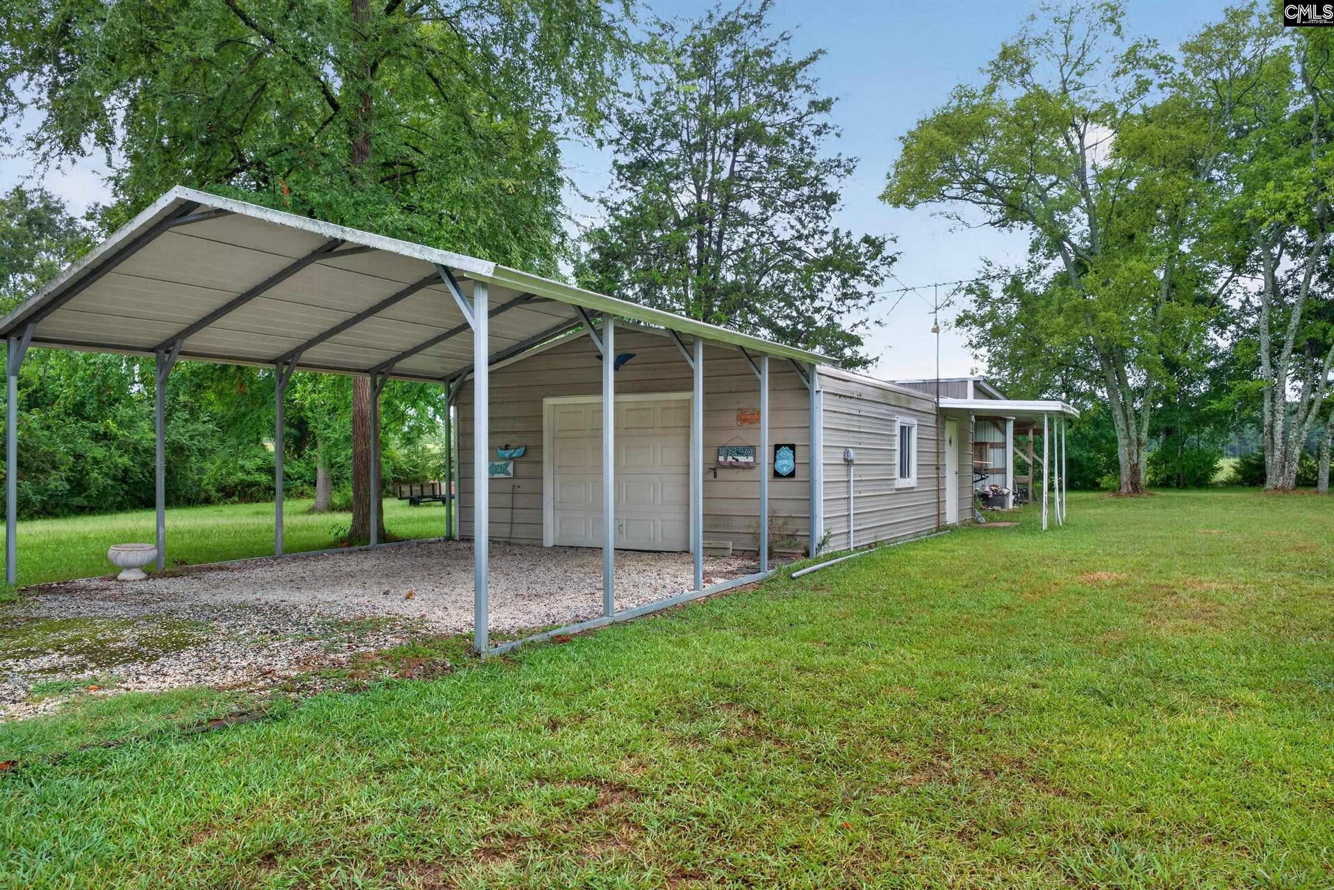 150 Harbors End Drive, Saluda, SC 29138