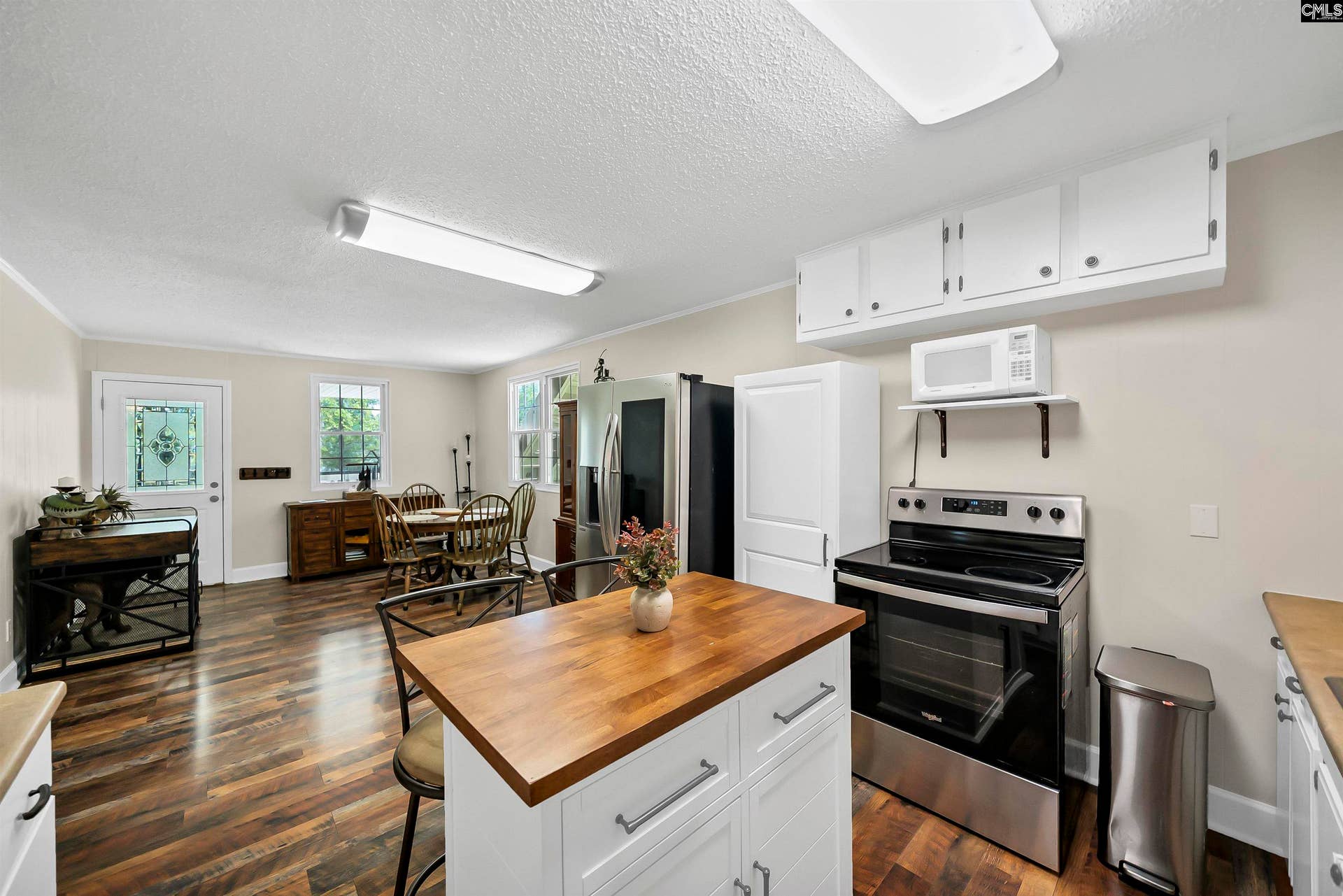 329 Lakeshore Drive, Leesville, SC 29070