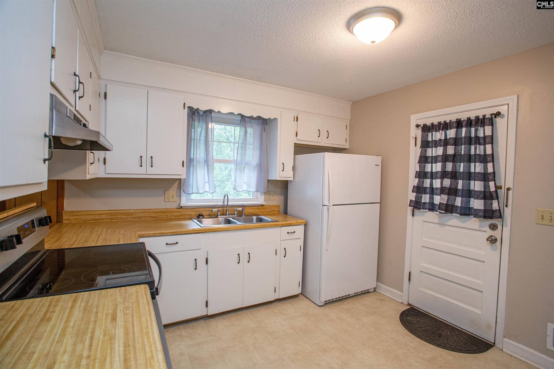 5450 Oakcrest Road, Sumter, SC 29154
