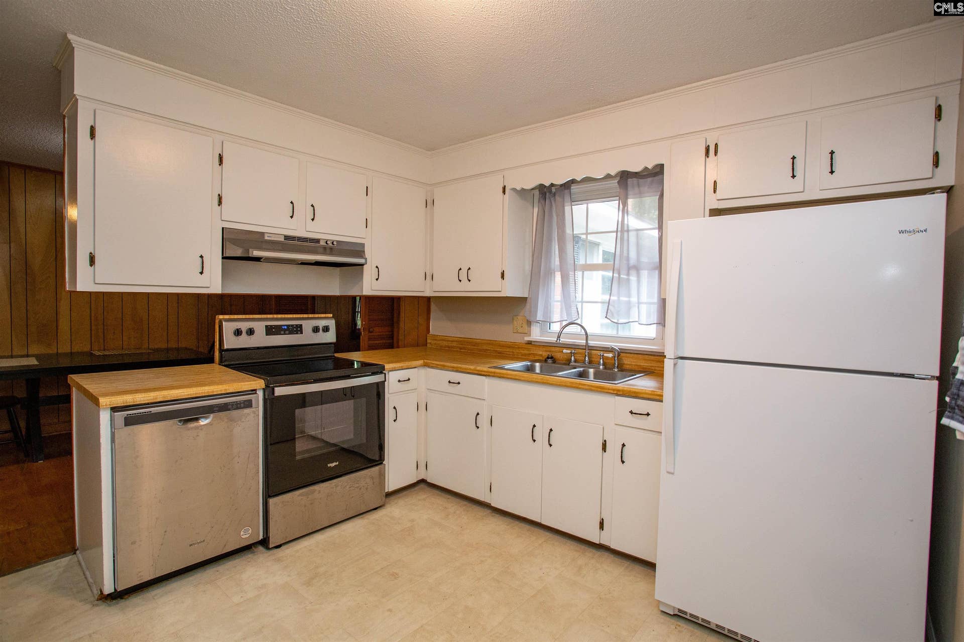 5450 Oakcrest Road, Sumter, SC 29154