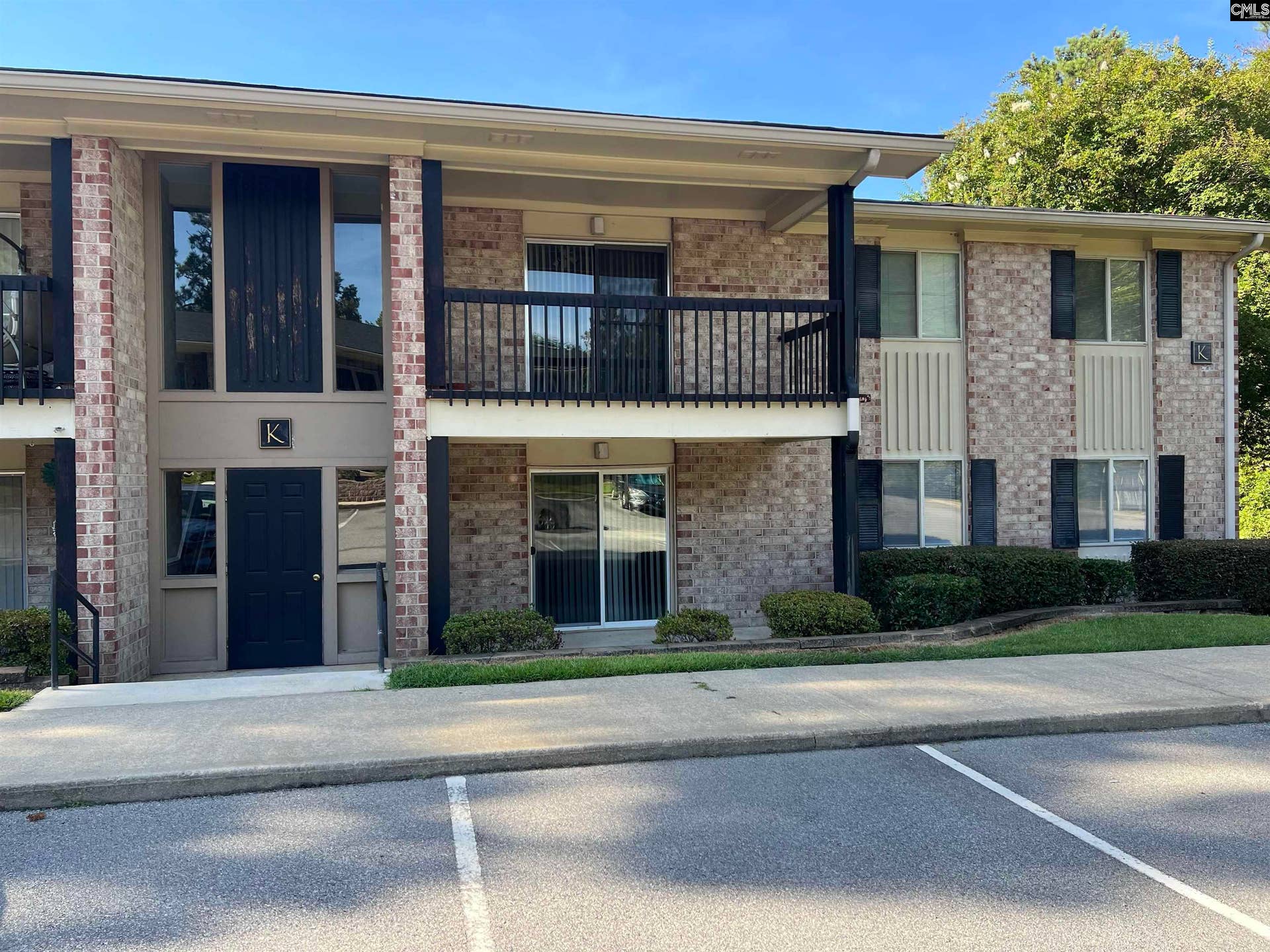 2 bedrooms 2 bath Condo close to downtown Columbia SC 3 mins from the USC school of medicine and VA