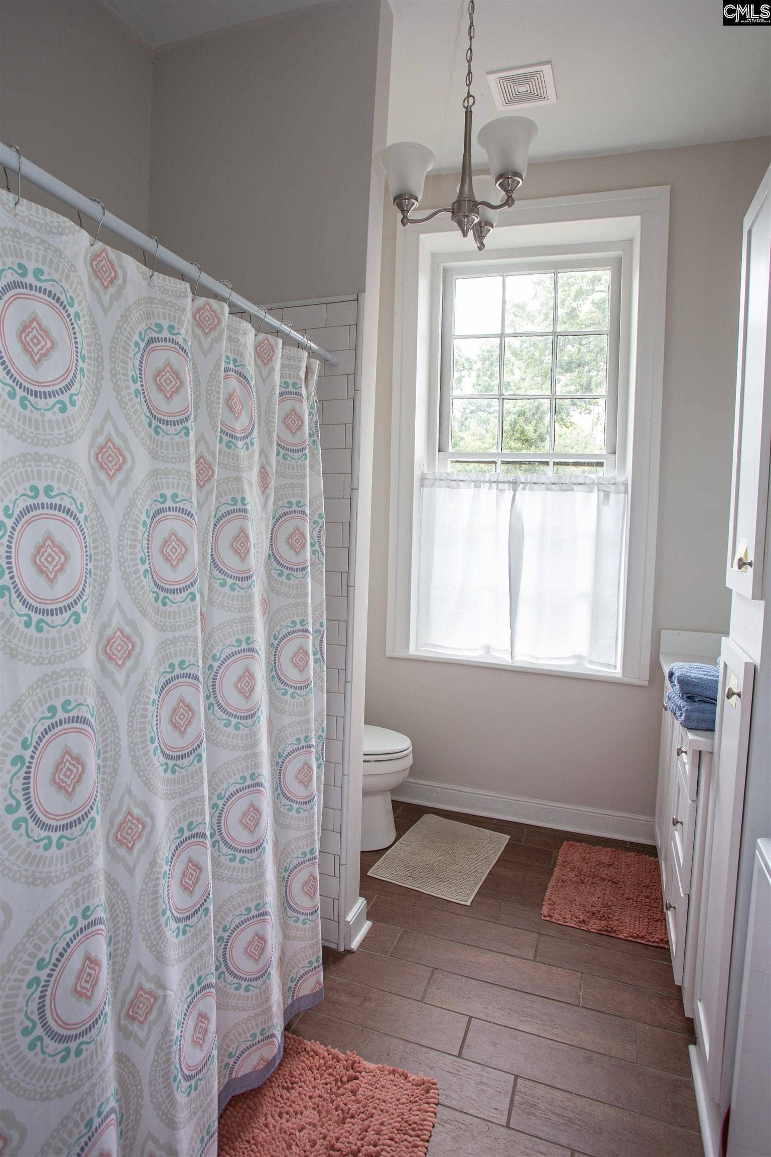 1307 Broad Street, Camden, SC 29020-0000