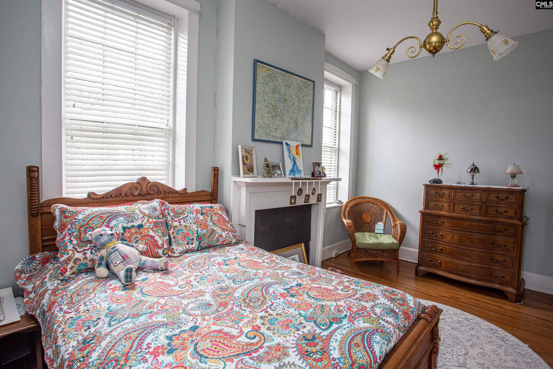 1307 Broad Street, Camden, SC 29020-0000
