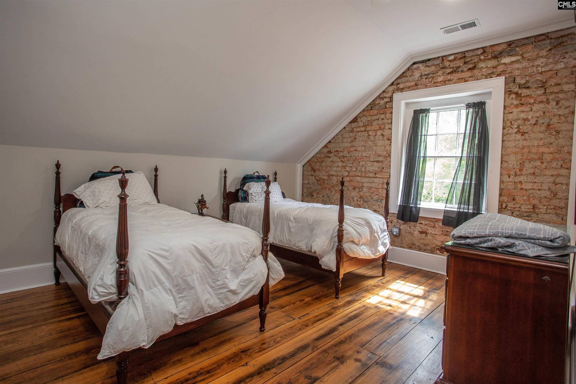 1307 Broad Street, Camden, SC 29020-0000