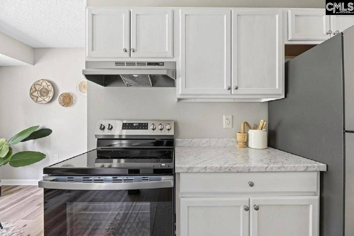 6792 Columbia Road, St. Matthews, SC 29135