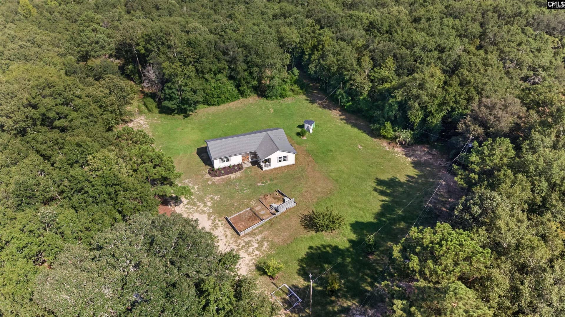 6792 Columbia Road, St. Matthews, SC 29135